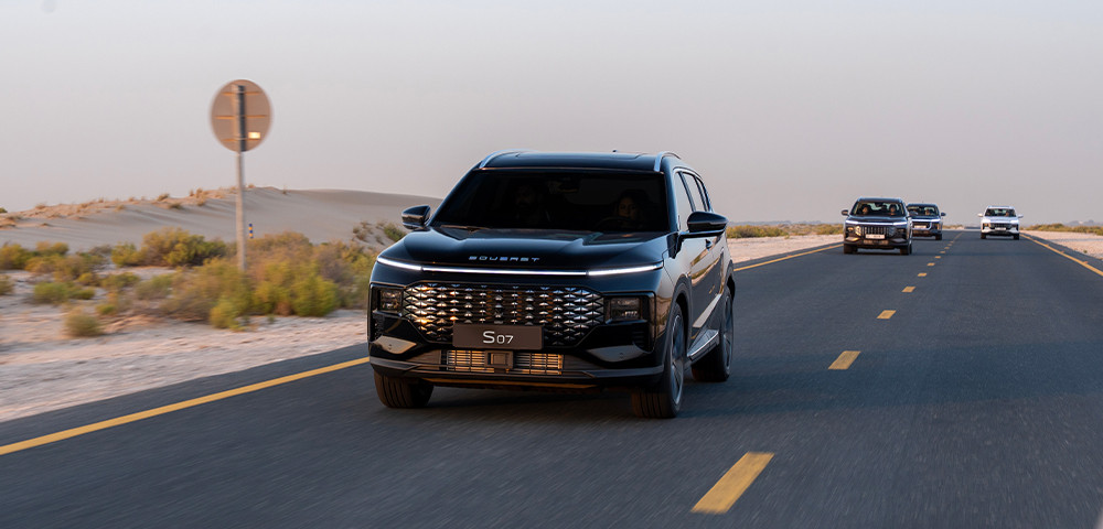 Top 8 Safety & Luxury Features Car Owners Want in New SUVs